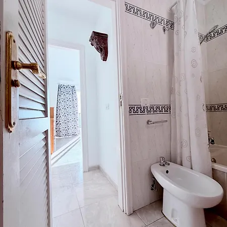 Apartament Sunset & Ocean Views, Beachfront Apartment, Lg501 *